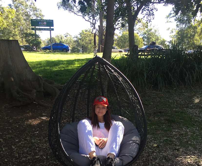 Naia Forero (19), $350, Non-smoker, Have pets, and No children