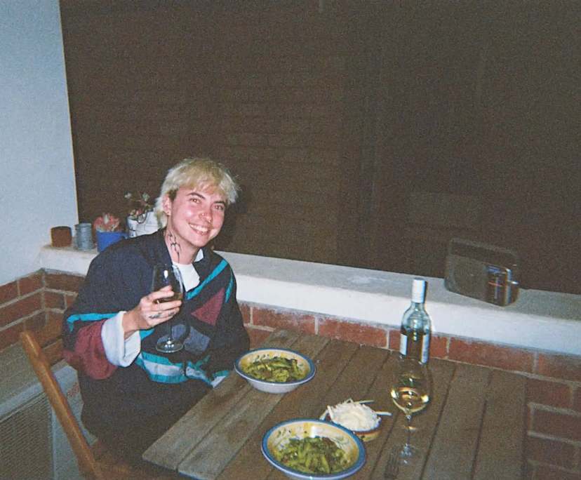 Kai (24), $325, LGBTQIA+, Non-smoker, No pets, and No children