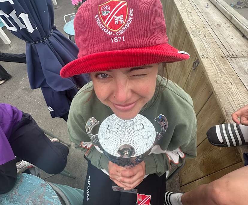 Grace (23), $450, LGBTQIA+, Non-smoker, No pets, and No children