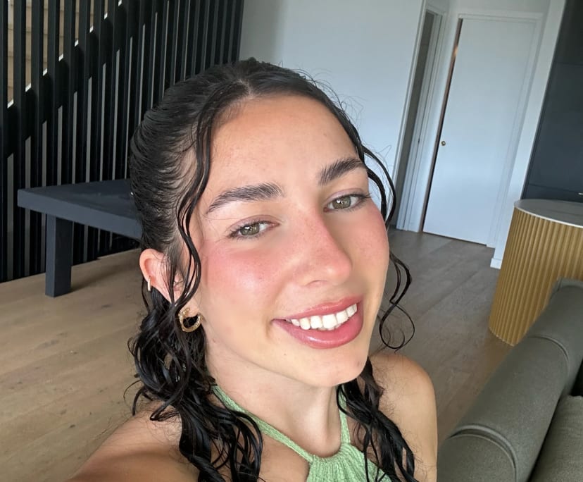 Kayla (21), $300, Non-smoker, No pets, and No children