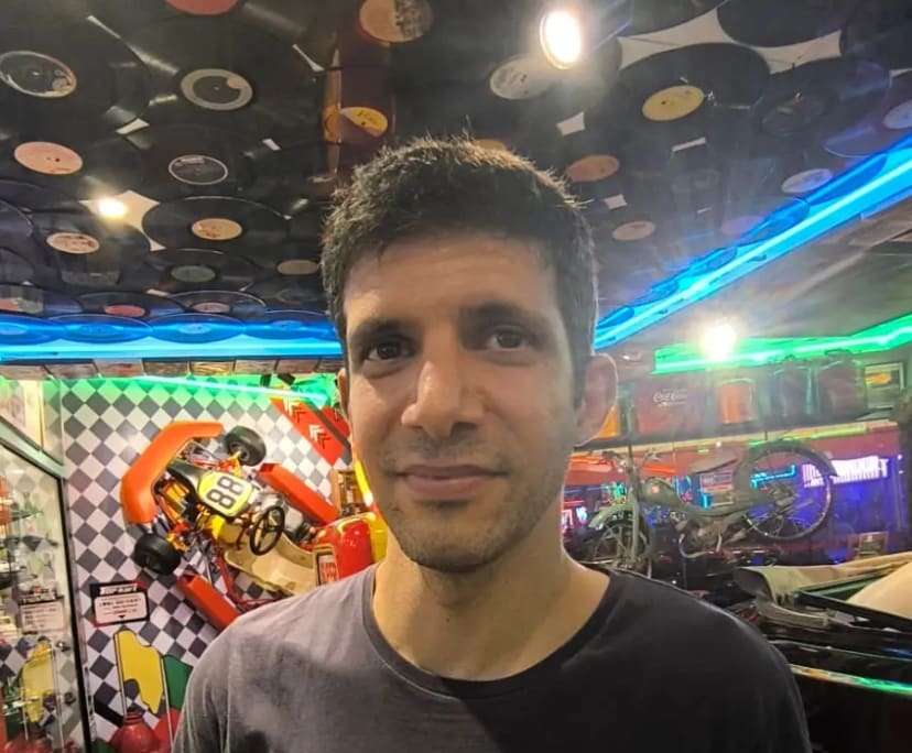 Dunstan (40), $400, Non-smoker, No pets, and No children