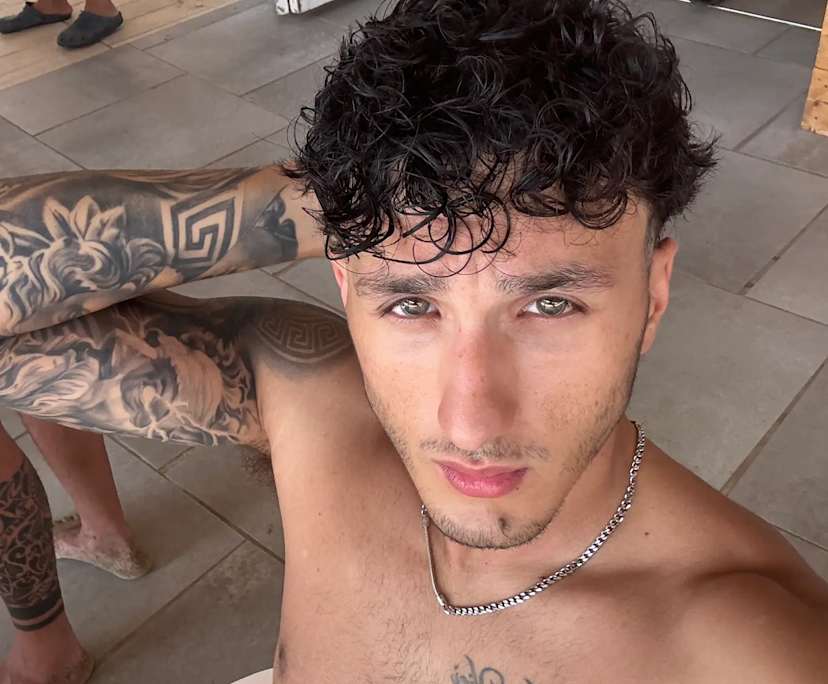 Giorgio (21), $300, Smoker, No pets, and No children