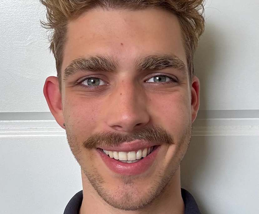 William (21), $415, No pets, LGBTQIA+, Non-smoker, and No children