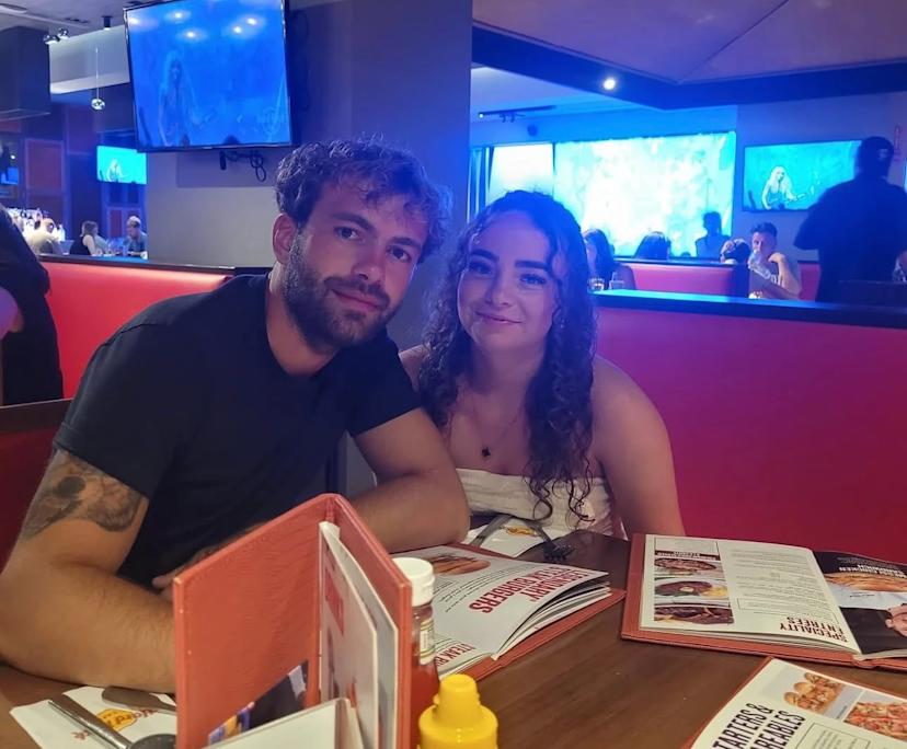 Mia (22) and Luke (23), $100, 