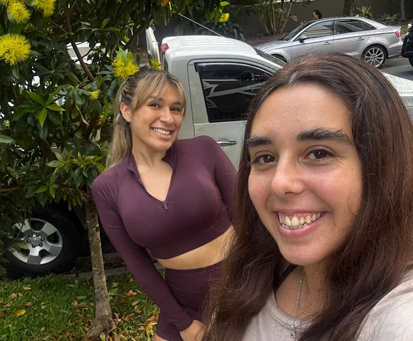 Camila Gudmani & Maria