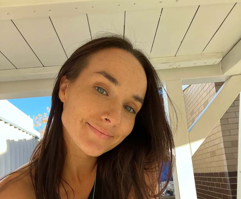 Emily (30), $400, Non-smoker, No pets, and No children