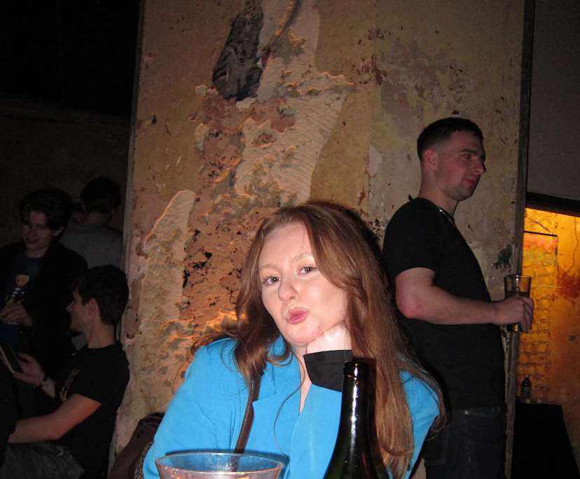 Megan (26), $400, LGBTQIA+, Non-smoker, Have pets, and No children