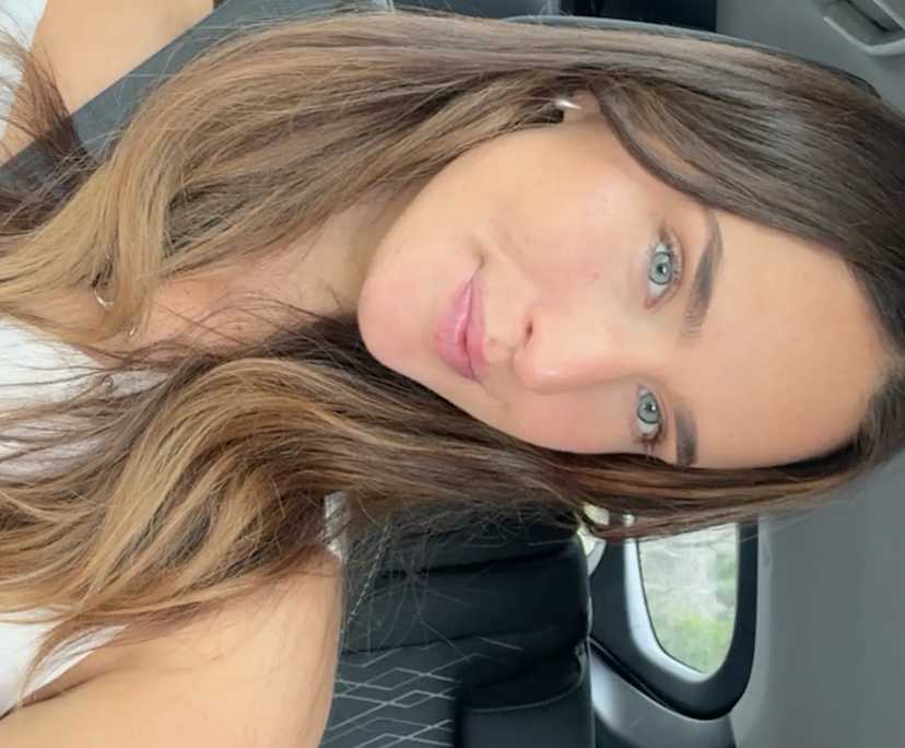 Allanah (24), $300, Non-smoker, No pets, and No children