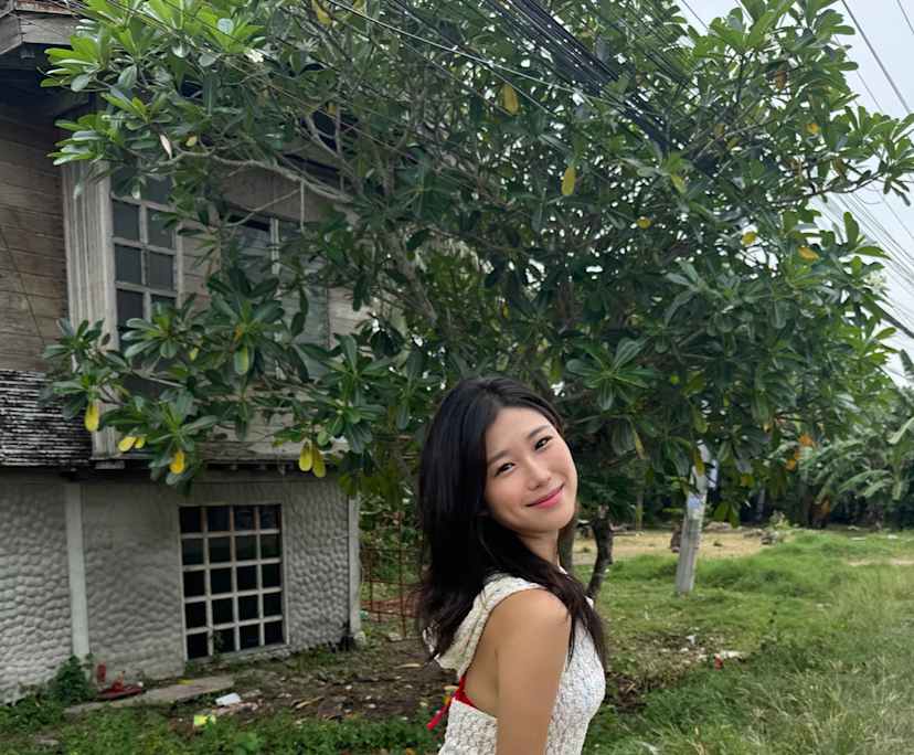 Goeun (26), $300, Smoker, No pets, and No children