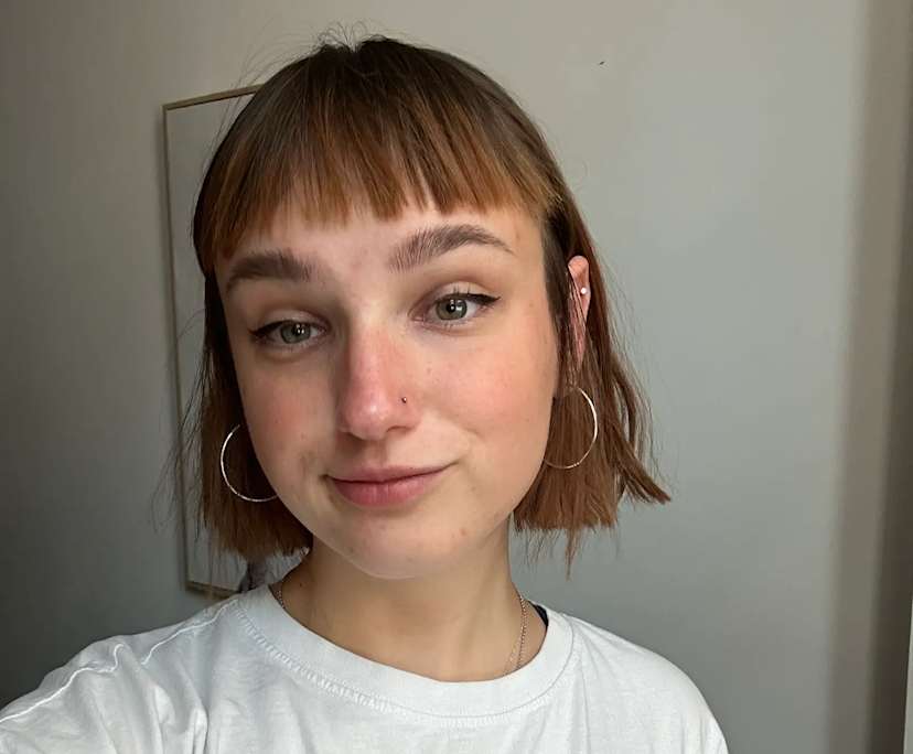 Alexandra (24), $500, Smoker, No pets, and No children