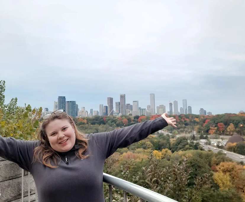 Shauna (29), $350, Non-smoker, No pets, and No children