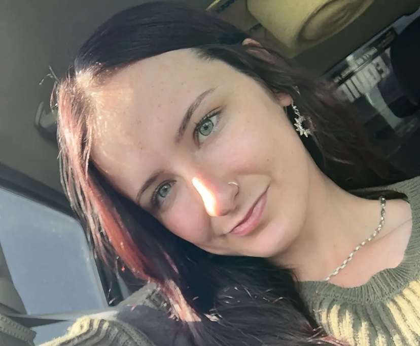 Georgia (19), $300, No pets, Non-smoker, and No children