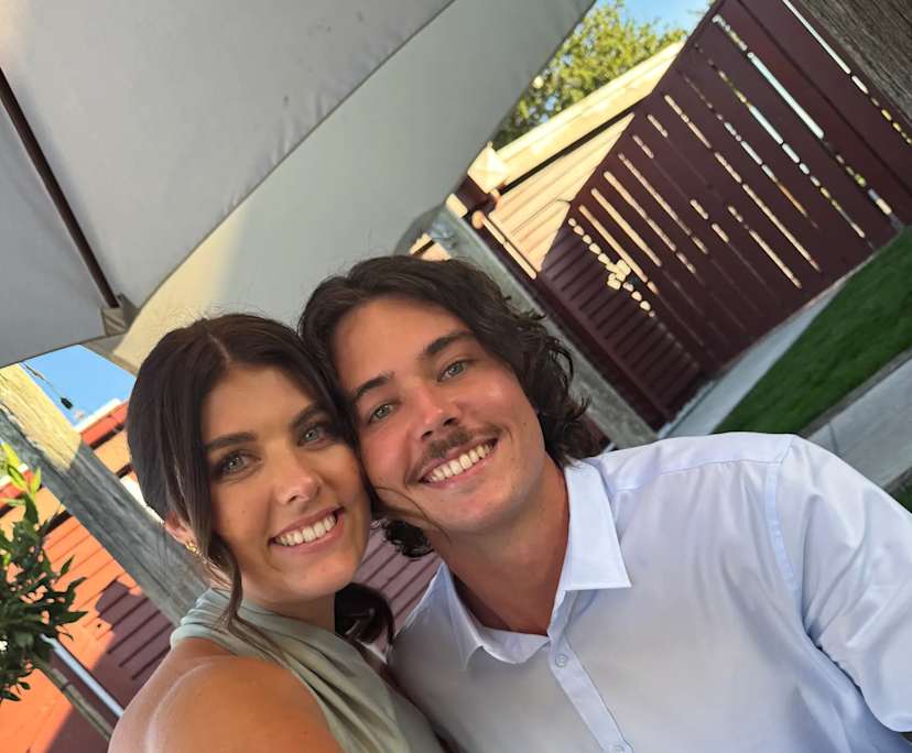Dyllan (26) and Sarah (26), $400, 