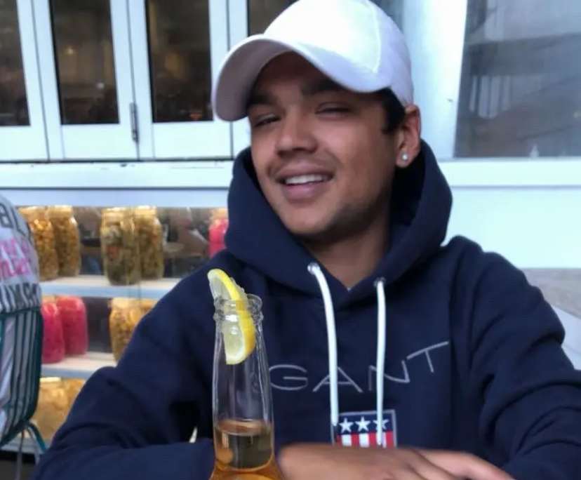 Ashnil (24), $250, Smoker, No pets, and No children