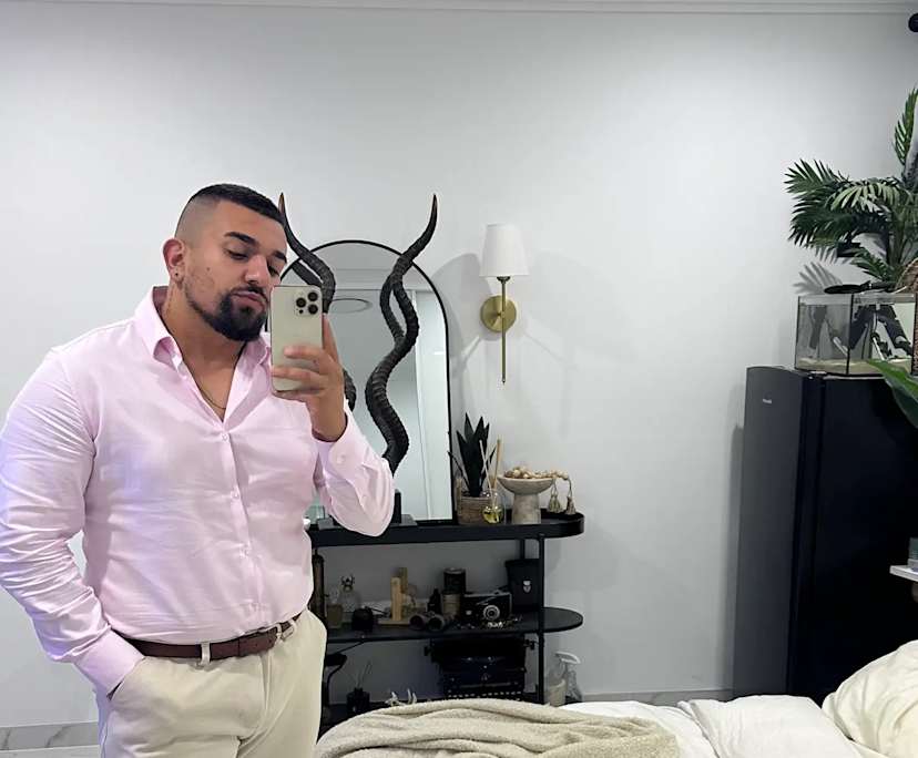 Marco (30), $300, Have pets, Non-smoker, No children, and LGBTQIA+