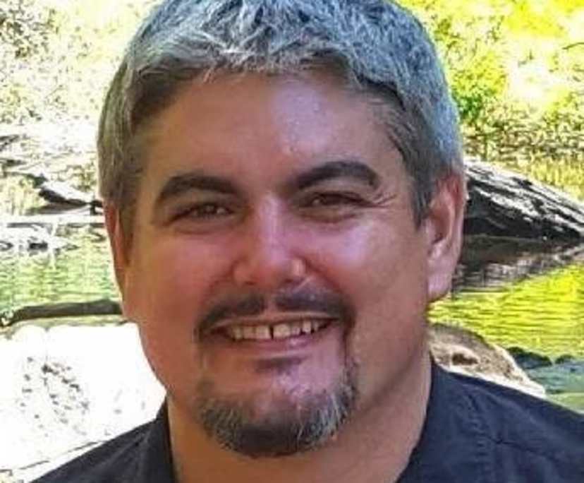 Craig (51), $500, Non-smoker, Have pets, and No children