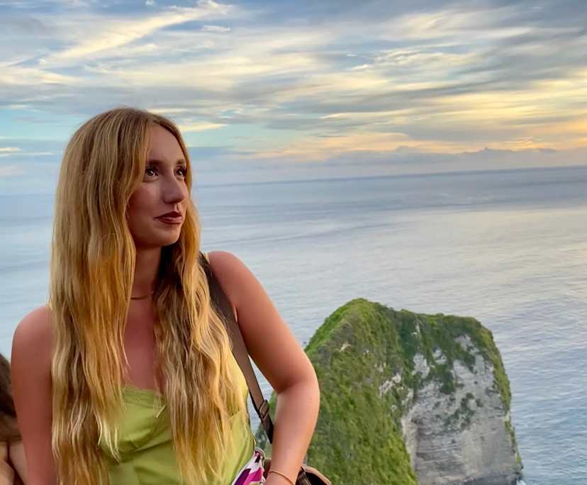 Judit (31), $500, Non-smoker, No pets, and No children