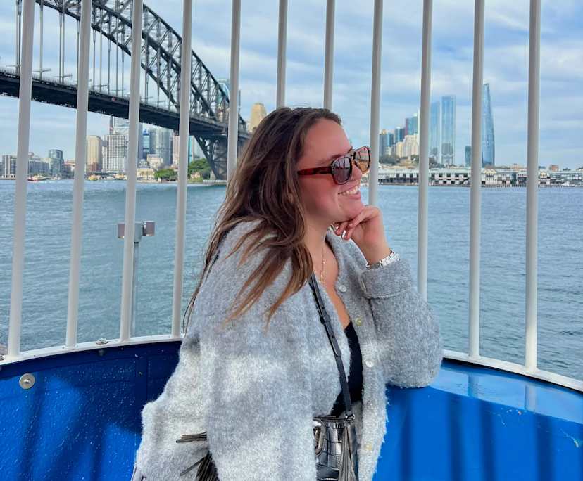 Laetitia (27), Nicolas (27) and Emma (29), $1,000, 