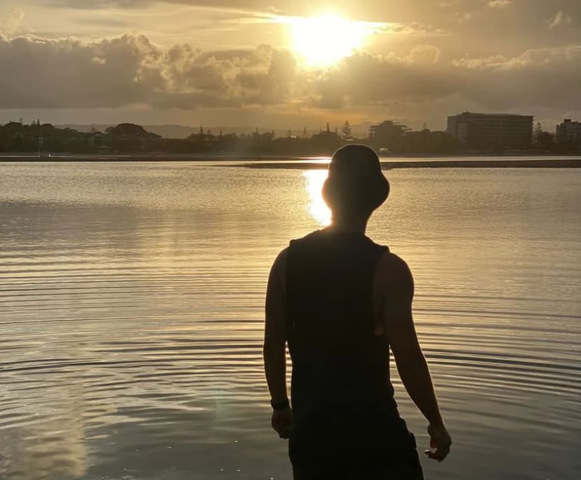 Antonio (28), $350, Non-smoker, No pets, and No children