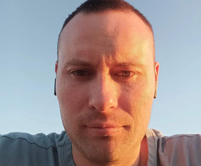 Sebastian (29), $320, 