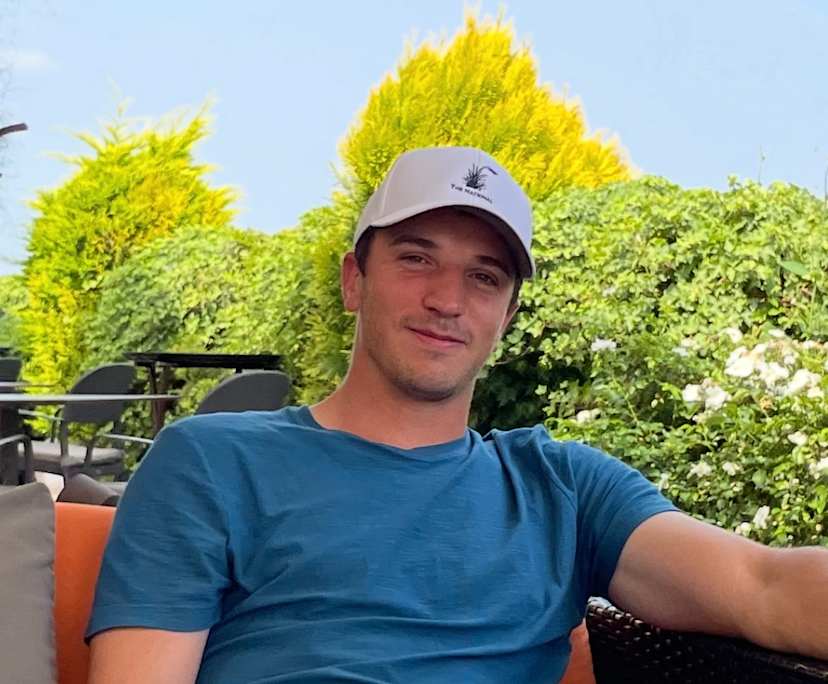 Giulio (29), $450, Non-smoker, No pets, and No children