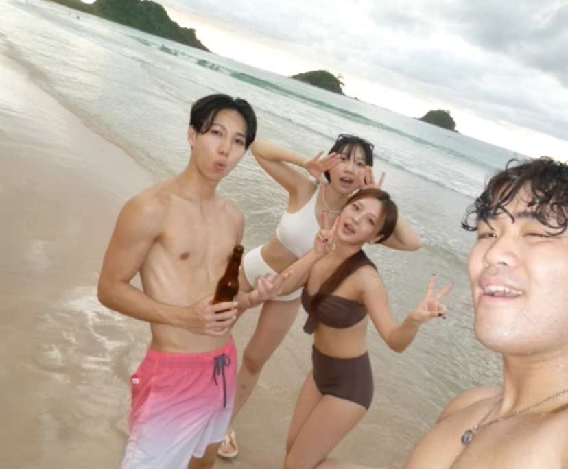 Heeju (24), Yujin (24), Yuuki (25) and Taichi (23), $300, 