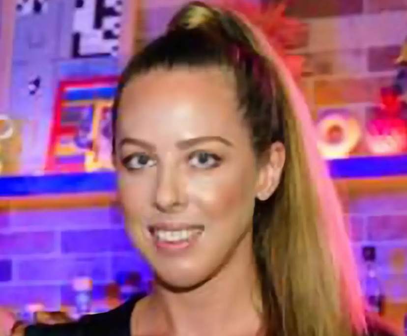 Charlotte (37), $300, No pets, No children, and Non-smoker