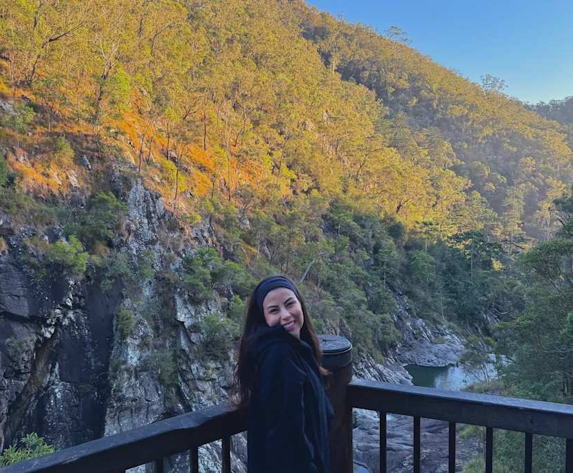 Alba (30), $280, Non-smoker, No pets, and No children
