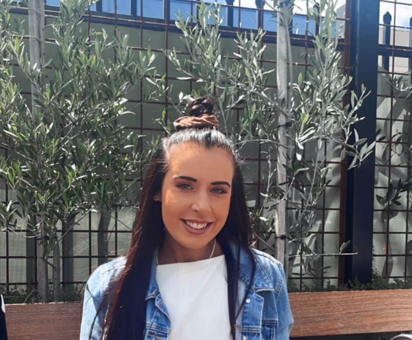 Emily (30), $300, Non-smoker, Have pets, and No children