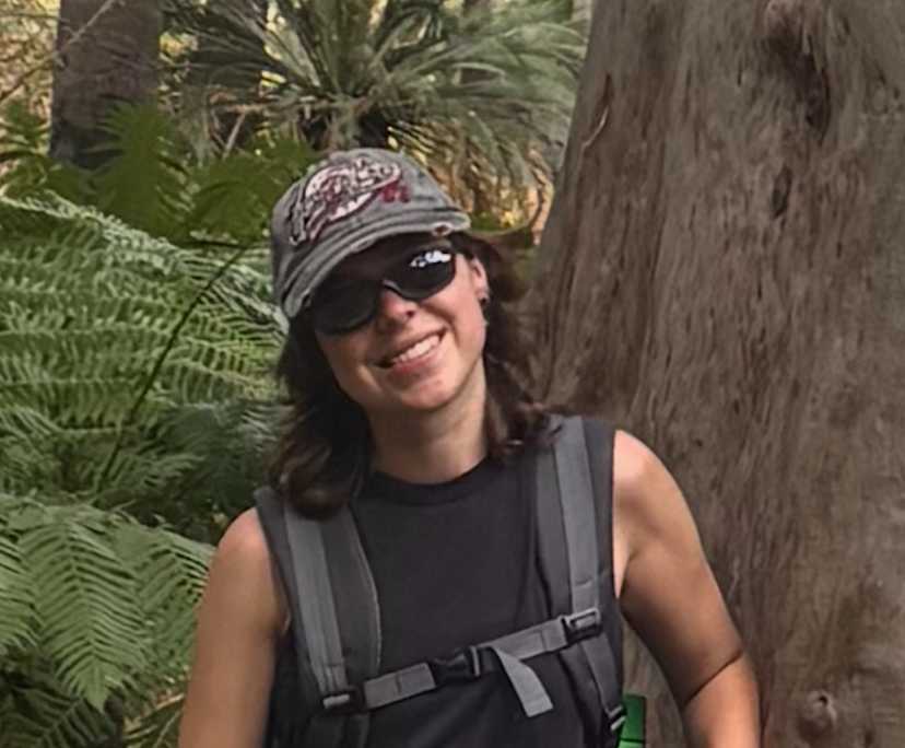 Evie (25), $300, No pets, Non-smoker, No children, and LGBTQIA+