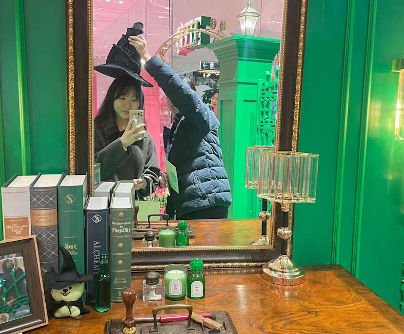 Hyunju (28), $220, LGBTQIA+, No pets, Non-smoker, and No children