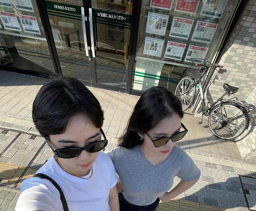 Yumin (23) and Euiyeon (28), $450, 