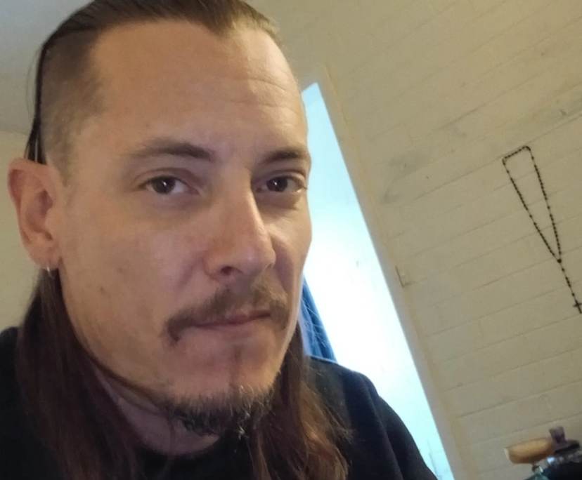 Alexander (47), $300, Non-smoker, No pets, and No children