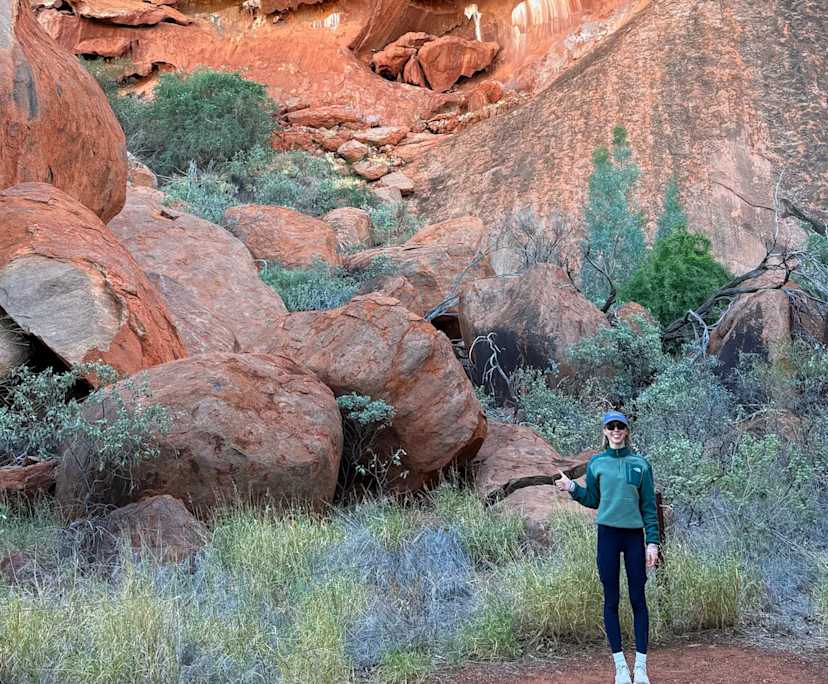 Claudia (25), $350, Non-smoker, No pets, and No children