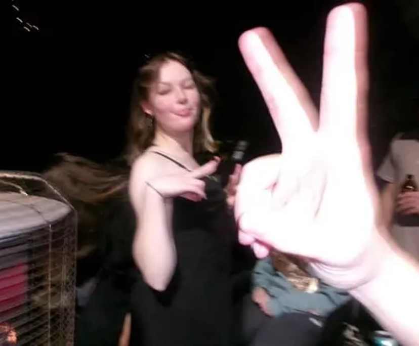 Ella (18), $300, LGBTQIA+, Non-smoker, No pets, and No children