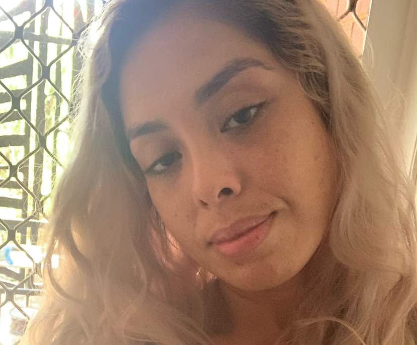 Maria (37), $300, Non-smoker, Have pets, and No children