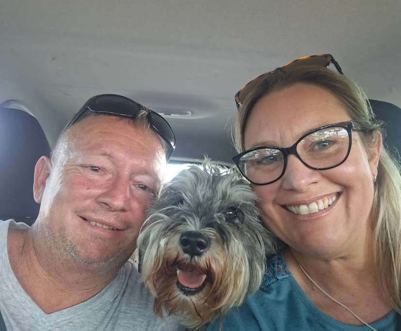 Nicole (52) and Craig (50), $480, Have pets, Non-smoker, and No children