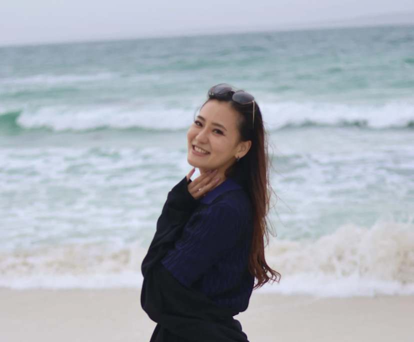 Saya (32), $480, Non-smoker, No pets, and No children