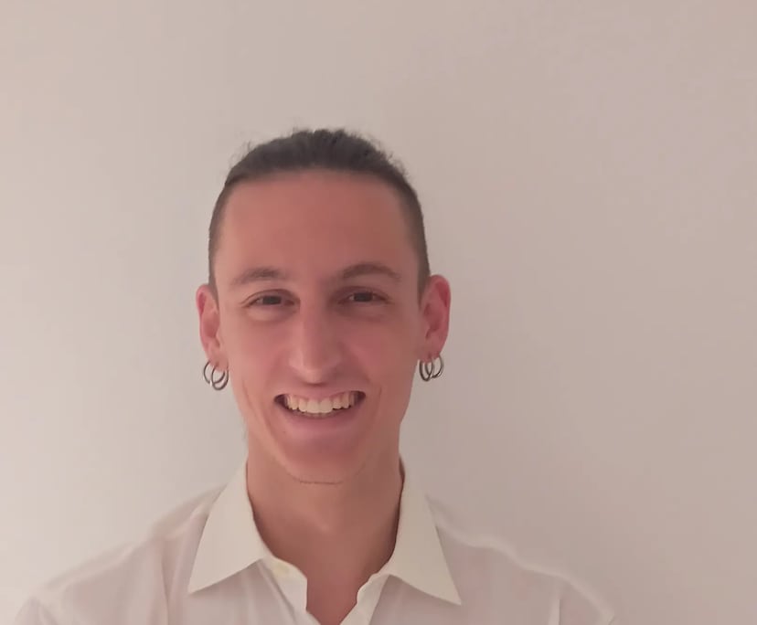 Juan Cabezas (23), $250, No pets, No children, LGBTQIA+, and Non-smoker