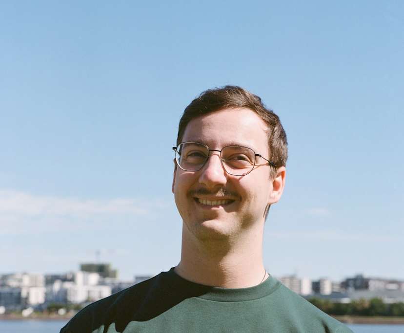 Isaac (24), $450, Non-smoker, No pets, and No children