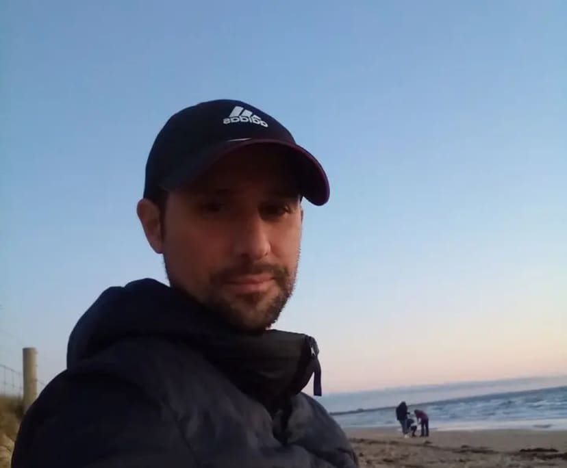 mano (44), $250, Non-smoker, Have pets, and No children