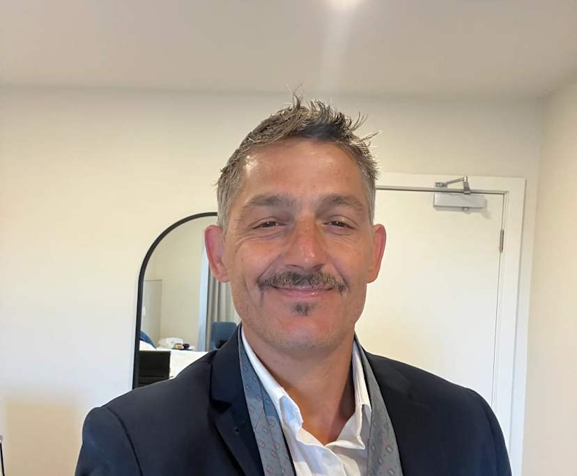 Jason (50), $550, Smoker, No pets, and No children