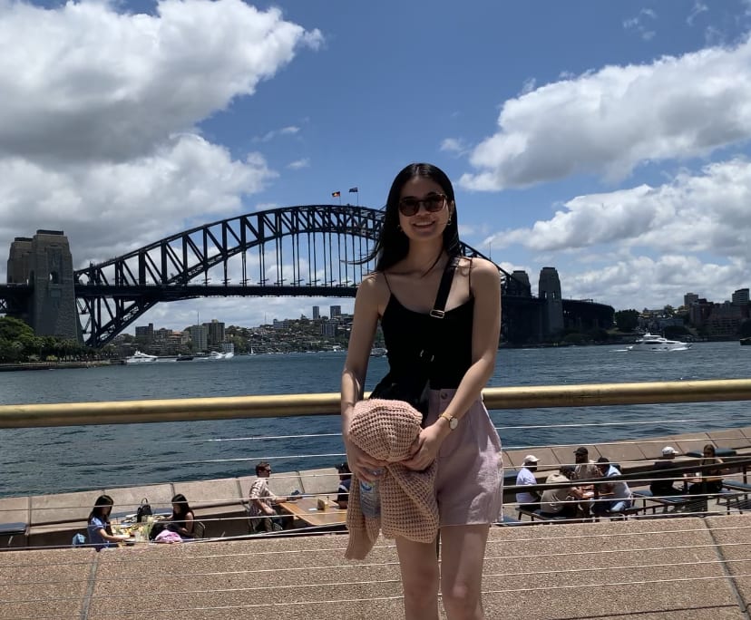 Aurelie (23), $225, Non-smoker, No pets, and No children