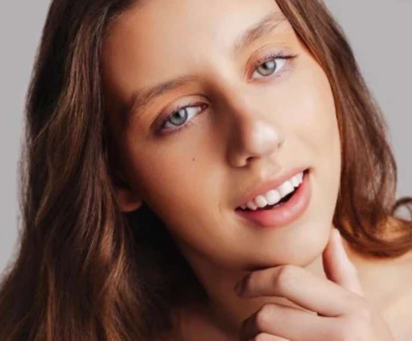 Ruth (19), $200, LGBTQIA+, Non-smoker, Have pets, and No children