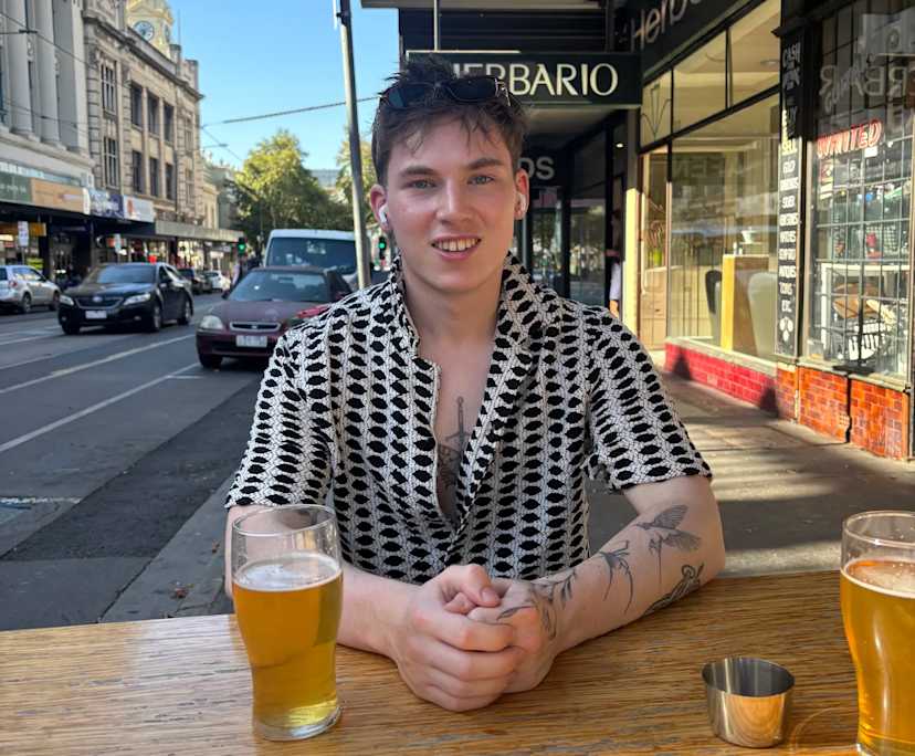 Chris (20), $270, LGBTQIA+, Smoker, No pets, and No children