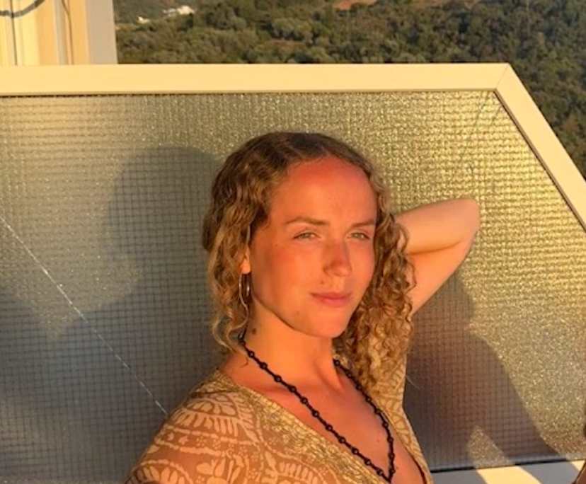 Eliza (23), $375, Smoker, No pets, and No children