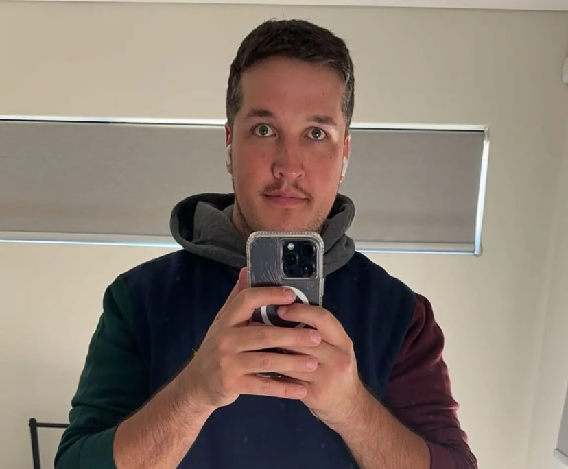 Brendan (32), $500, Non-smoker, No pets, and No children