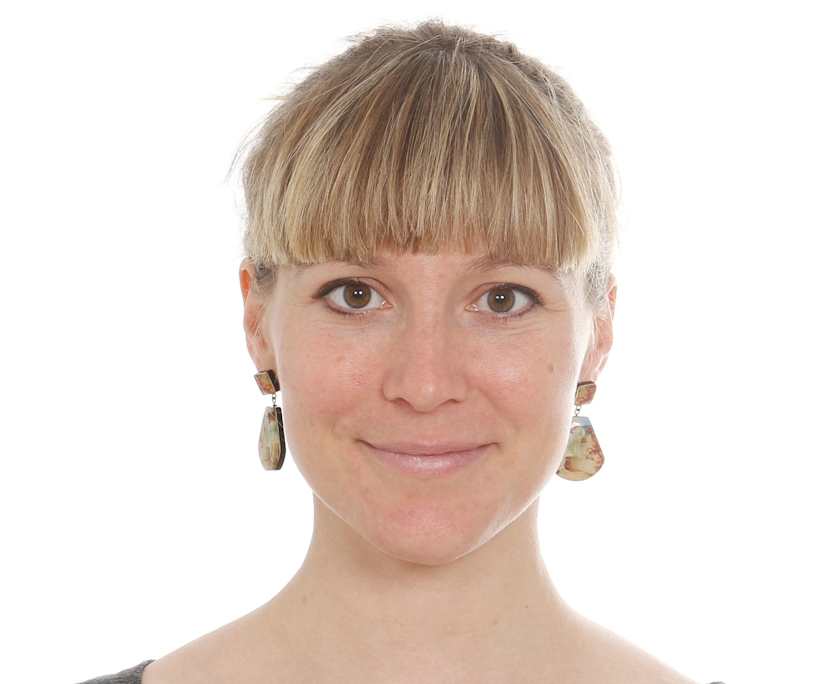 Christine (43), $400, 