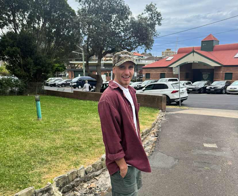 james (28), $450, Non-smoker, Have pets, and No children