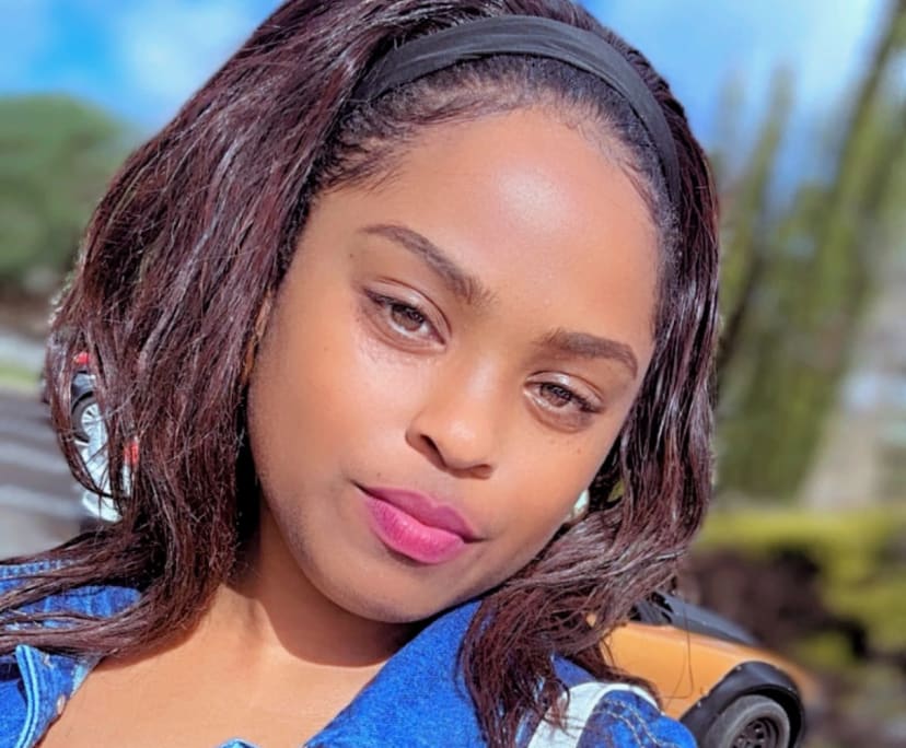 Yvonne (25), $250, Non-smoker, No pets, and No children